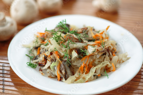 braised cabbage with mushrooms