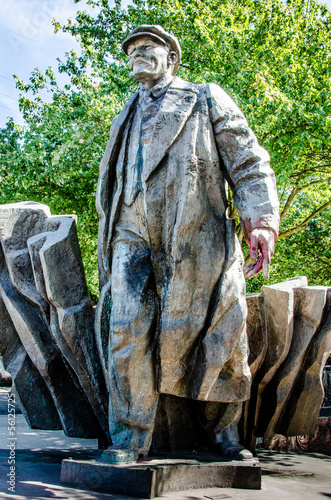 Statue of Lenin in Freemont, Washington photo