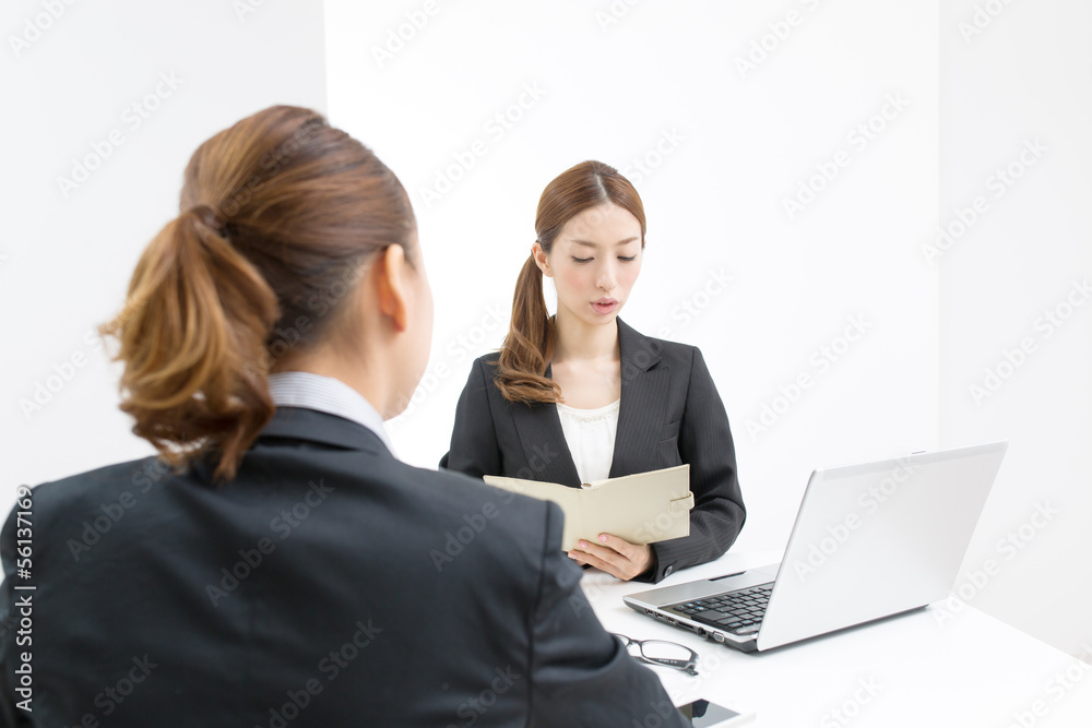 Beautiful asian businesswomen in the office Beautiful asian businesswomen in the office