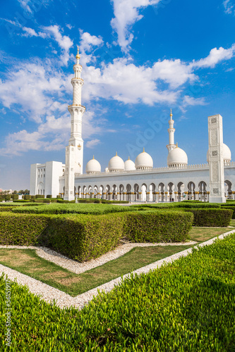 Obraz na plátně Sheikh Zayed Mosque in Middle East United Arab Emirates with ref