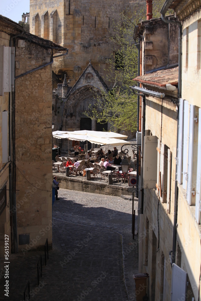 Fototapeta premium People gathered in the town square