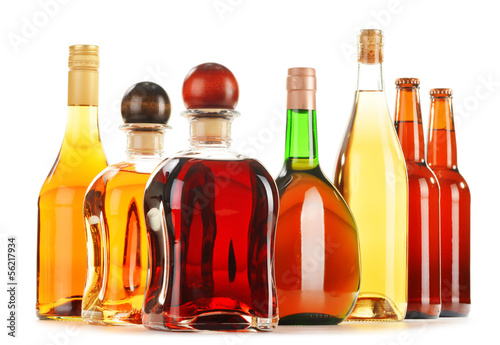 Εκτύπωση καμβά Assorted alcoholic beverages isolated on white