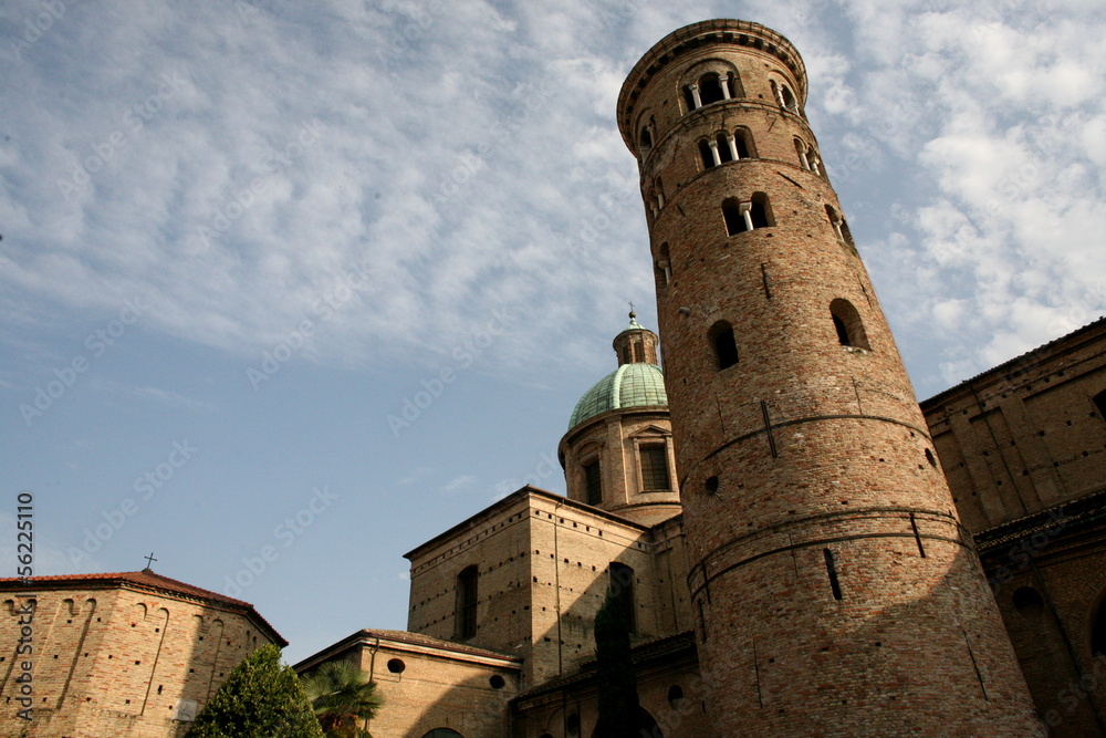 Cathédrale de Ravenne XVIIIème et son campanile de X et XIè s.