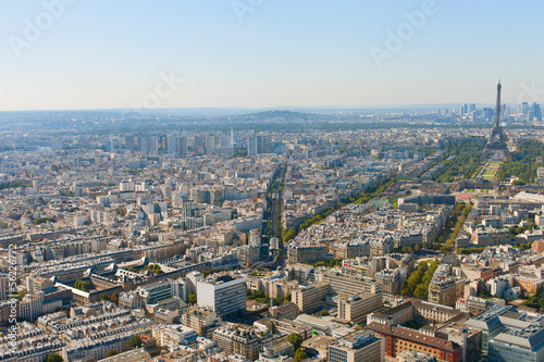 Paris in hot day. © Janis Smits