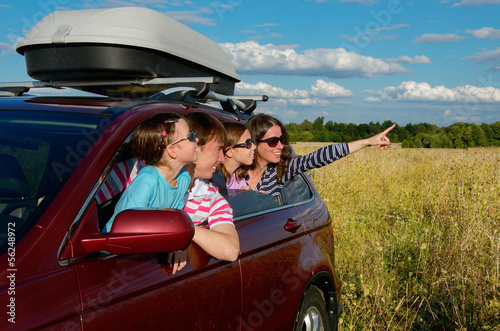 Car trip on family vacation, travel and have fun © Iuliia Sokolovska