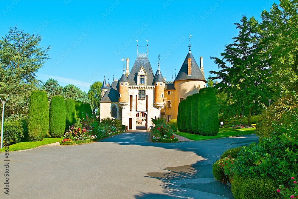 Naklejka premium CHATEAU HOTEL DE VILLE