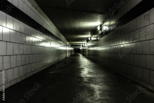 Fototapeta Naklejka Na Ścianę i Meble -  Empty tunnel