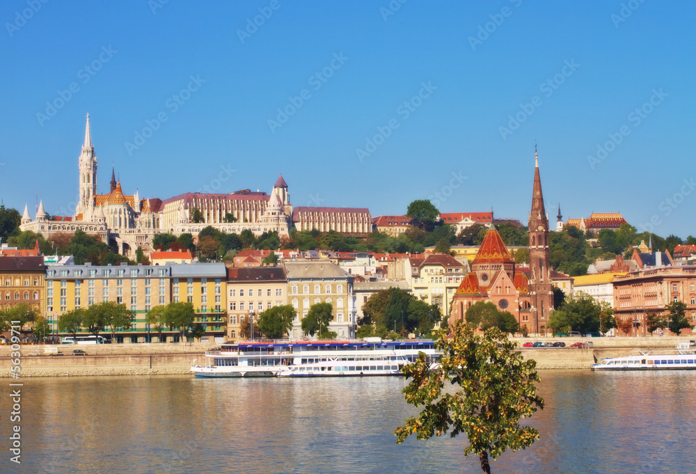 Fototapeta premium View of Fisherman's Bastion and St. Matthias church