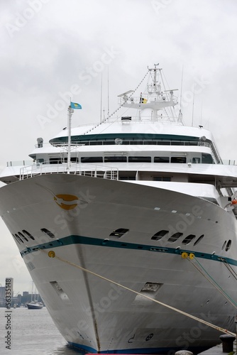 The bow of a cruise ship © paulkarin