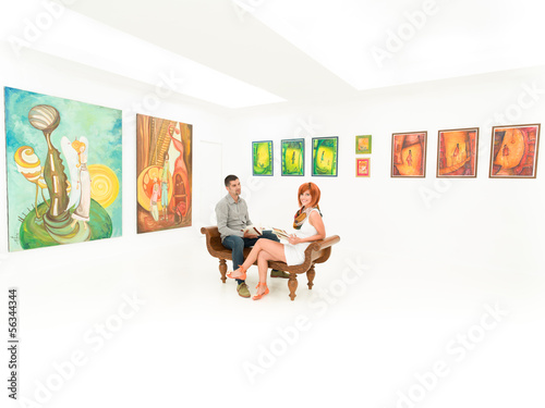 couple in art gallery
