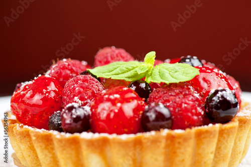 Cake with fresh berries