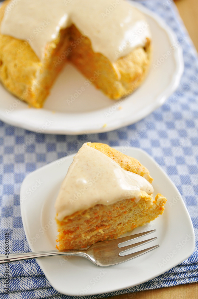 Möhren Kuchen mit Frischkäse Frosting Möhren Kuchen mit Frischkäse Frosting