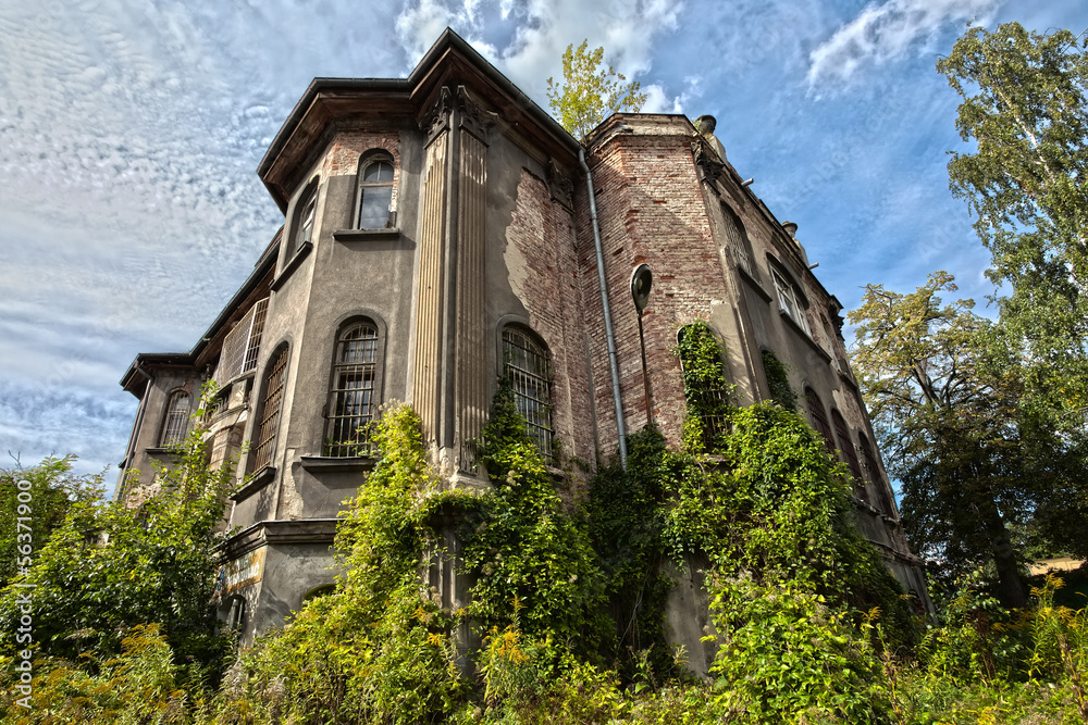 Fototapeta premium Forgotten century-old mansion. Gdansk - Poland.