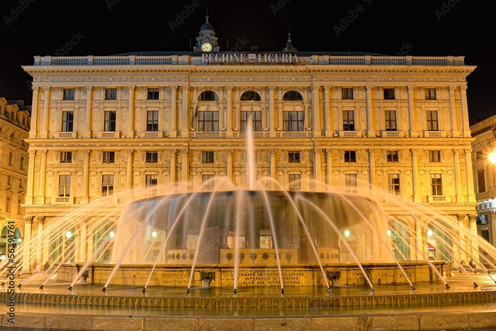 Fototapeta premium Genova, Piazza de Ferrari in notturna
