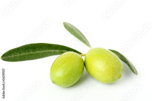 Due olive verdi mature photo