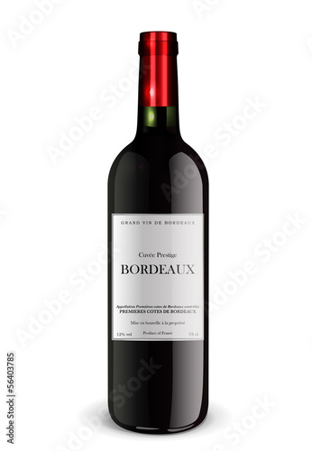 bouteille de bordeaux avec étiquette