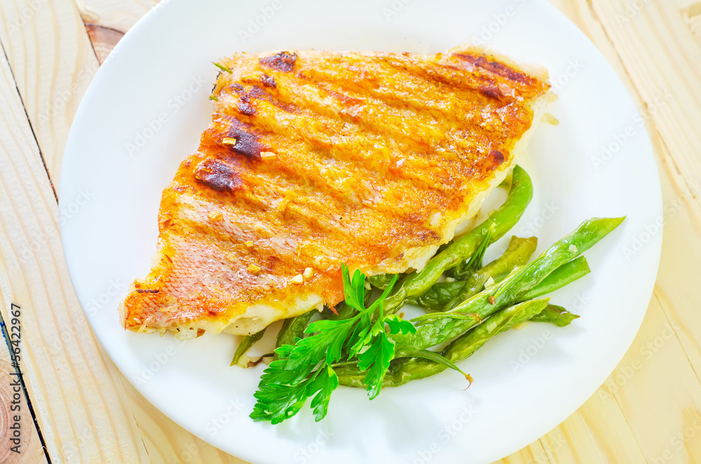 fried fish with green beans