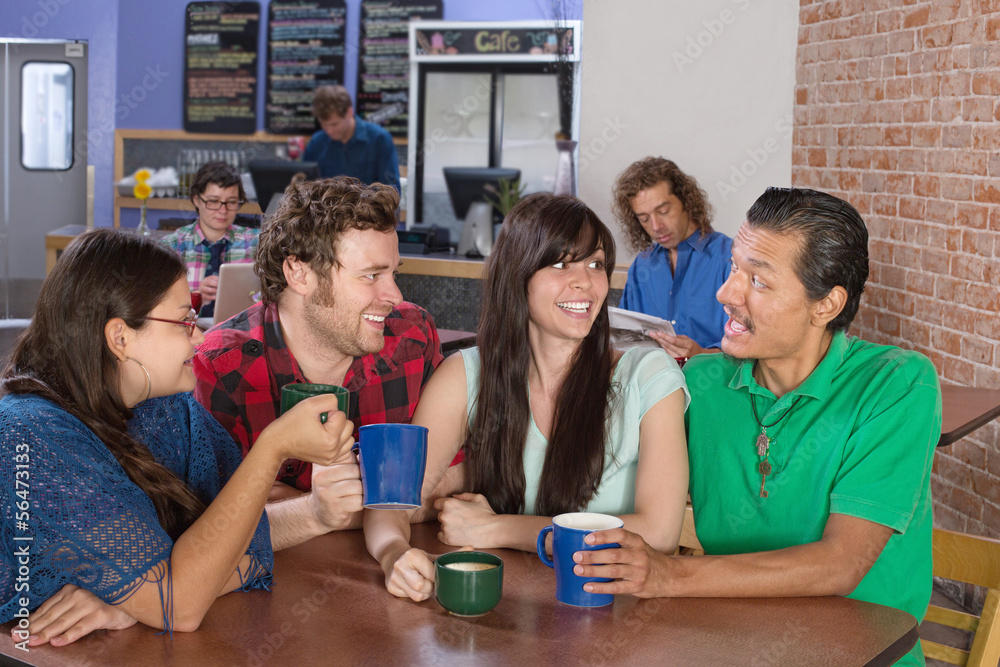 Obraz premium Cheerful Friends Socializing