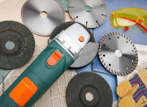 The cutting machine and various detachable disks..