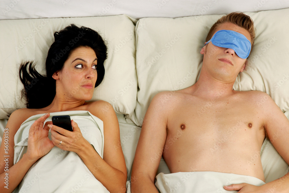 Fototapeta premium Infidelidad y engaño en la pareja.
