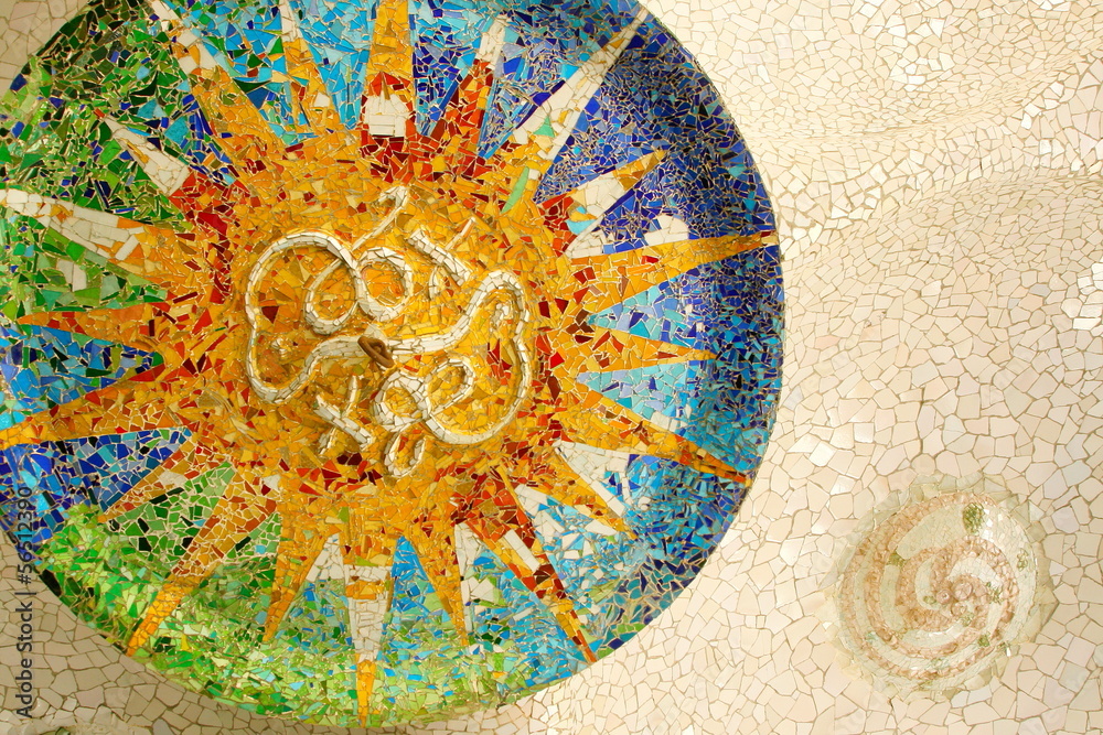 Obraz premium Park Guell sun mosaic ceiling in Barcelona