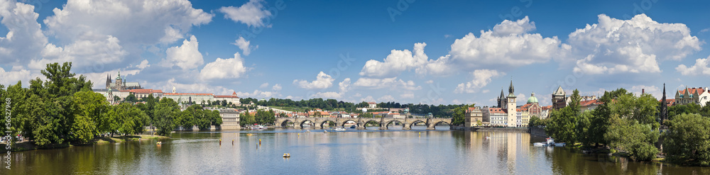 Fototapeta premium Charles Bridge, Prague in Summer