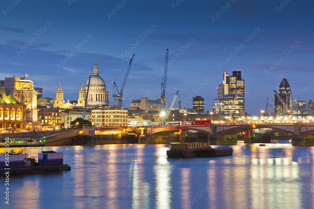 Fototapeta premium Cityscape, London, UK.
