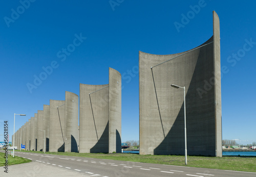 concrete windbreak