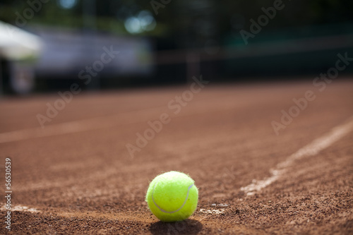  Tennis Ball on court © Sebastian Duda