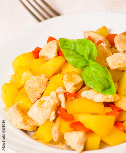 chicken breast with potatoes and peppers
