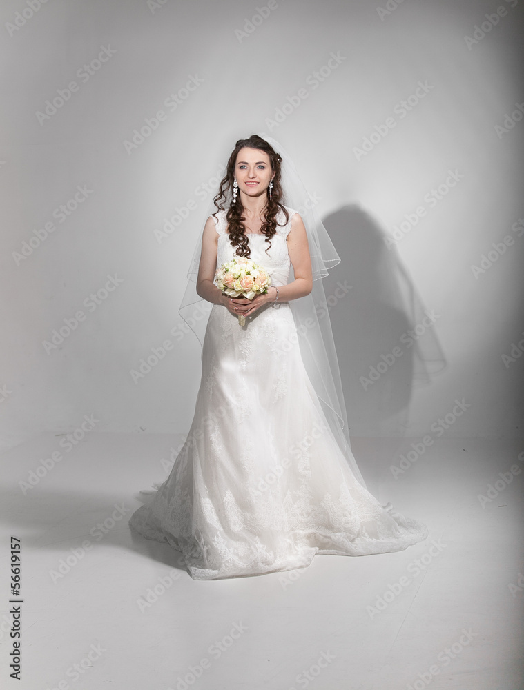 Fototapeta premium Beautiful bride posing in studio