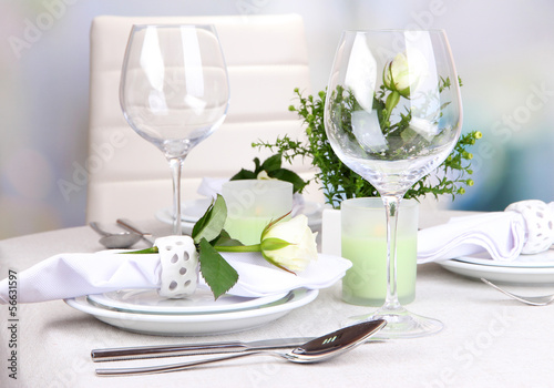 Table arrangement in restaurant