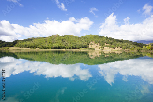Montcortès lake