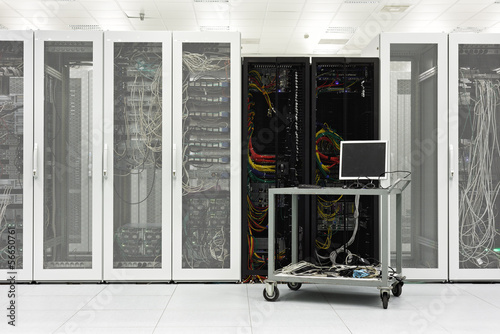 Fotografi Clean industrial interior of a server room