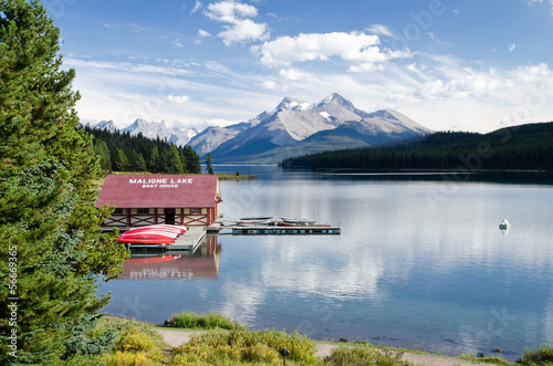 Maligne Lake - Jasper National Park - Alberta - Canada
