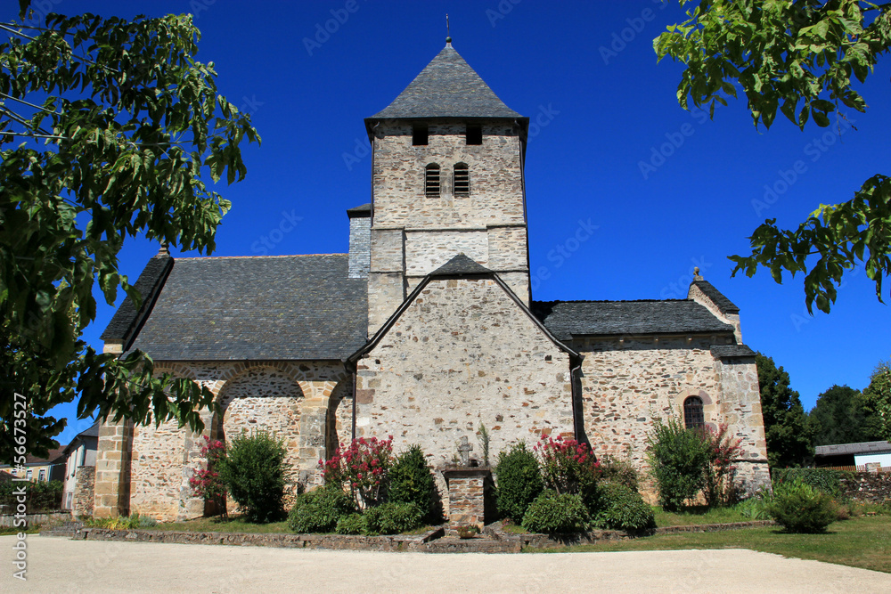 Eglise de Saint-Cyr-les-Champagnes (Dordogne)
