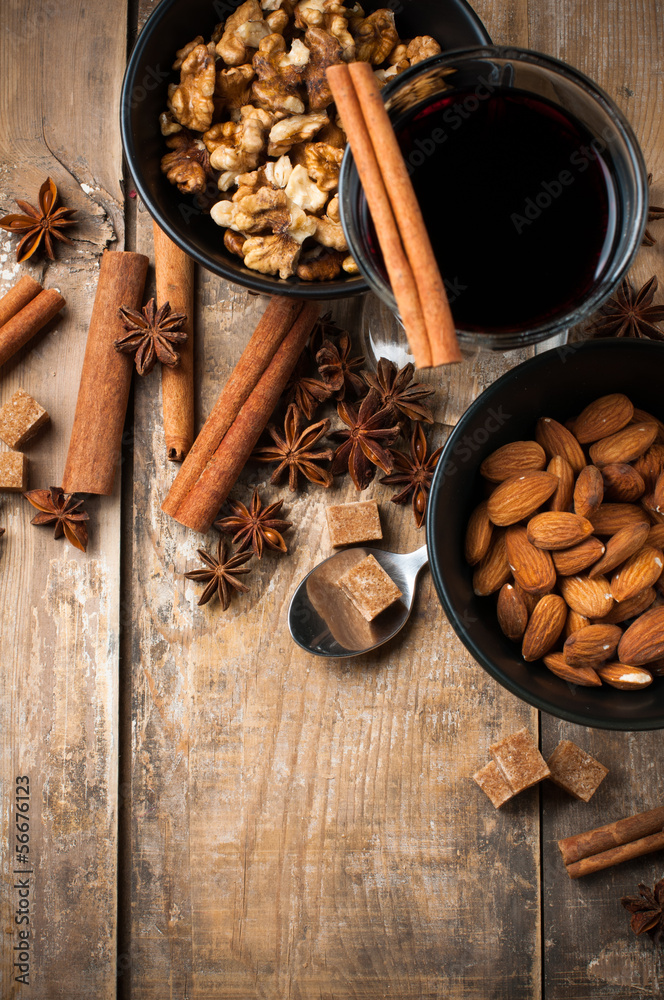hot mulled wine, spices and nuts
