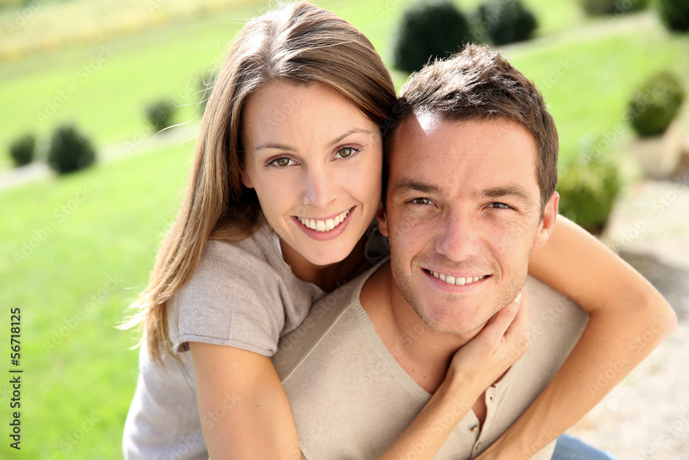 Sweet couple enjoying week-end in countryside