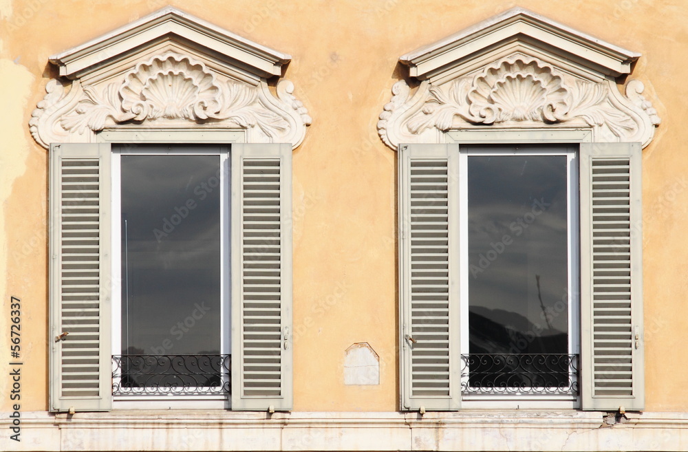 Renaissance windows