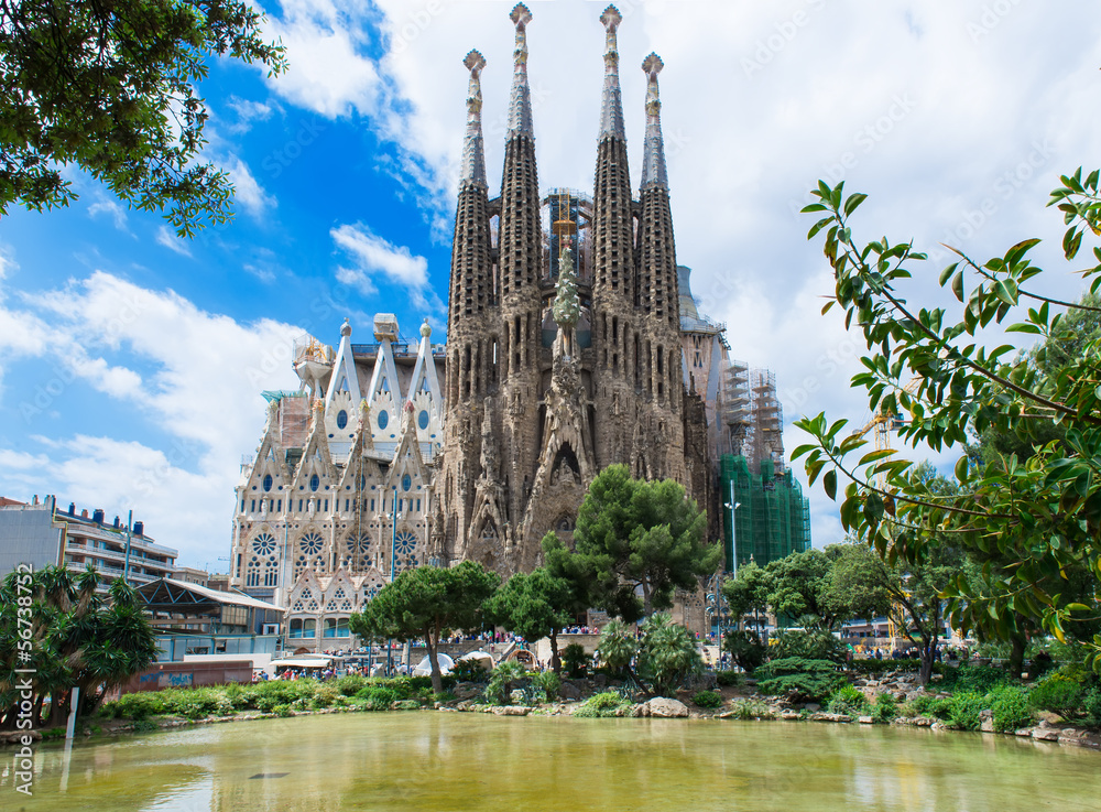 view of Sagrada Familia in Barcelona. Spain - obrazy, fototapety, plakaty 