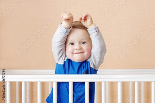baby age of 1 year shows how big he is