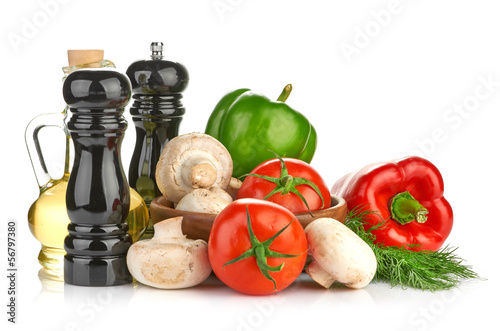 Fototapeta Naklejka Na Ścianę i Meble -  Fresh vegetables and mushrooms
