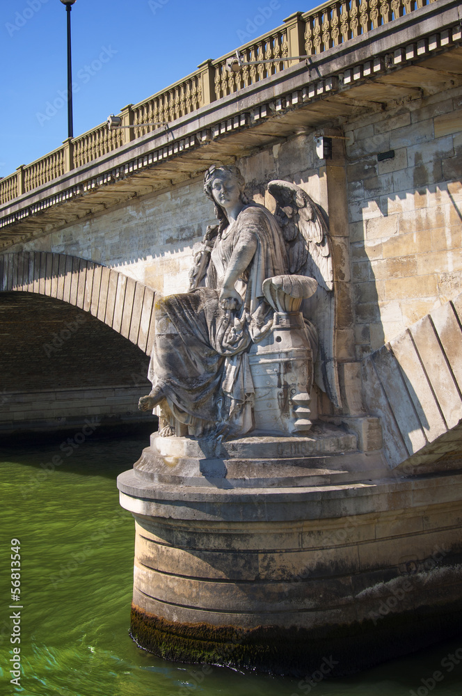 Obraz premium Pont des Invalides on Seine