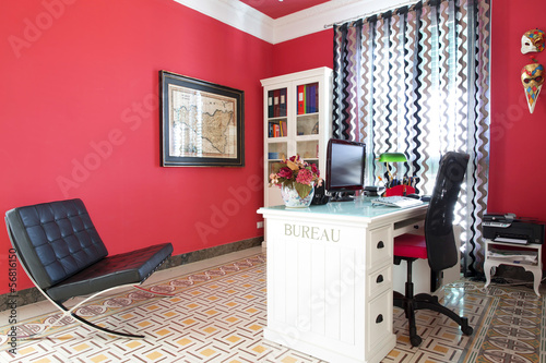 Fotografía Office workplace with computer