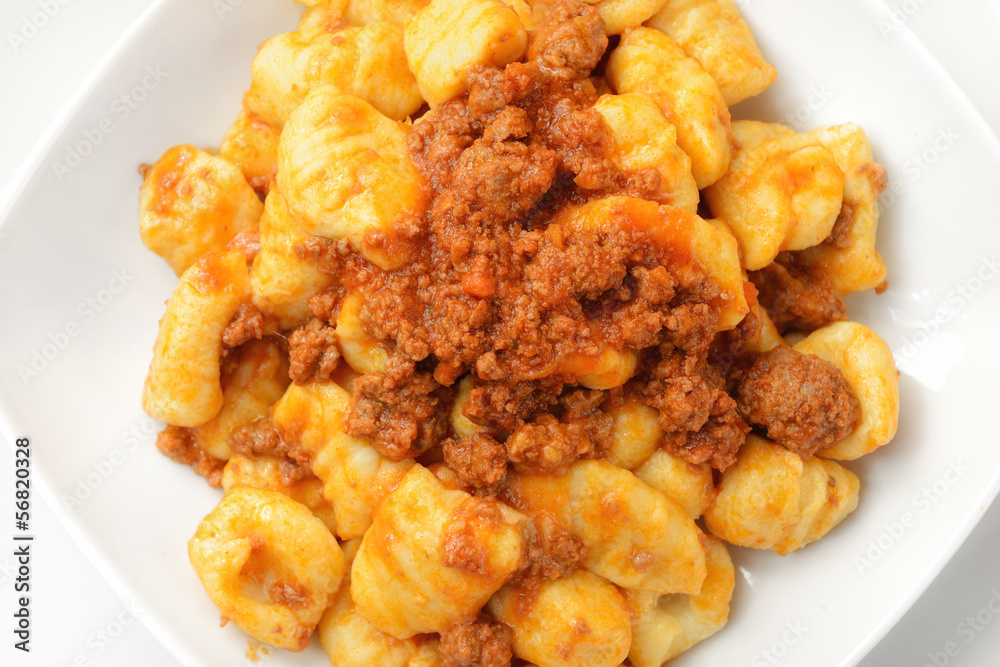 Gnocchi al ragù Gnocchi al ragù
