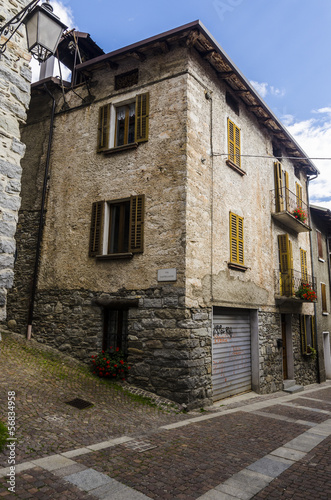Fototapeta Naklejka Na Ścianę i Meble -  Ponte di Legno- Italy. Streets and homes