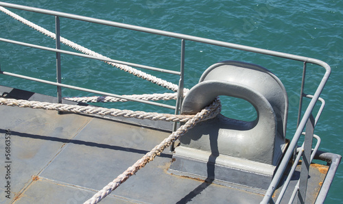 Equipment for mooring a ship