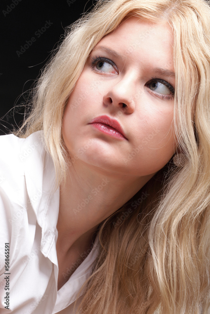 Naklejka premium portrait of beautiful blonde woman