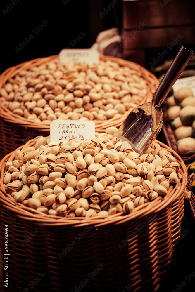 Naklejka premium Dried mushrooms in a market, in La Boqueria, market Barcelona