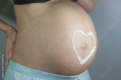 Wallpaper Mural Pregnant woman. Torontodigital.ca